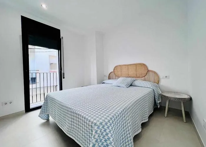 Casc Antic Sl Sabater 6 * Rosas